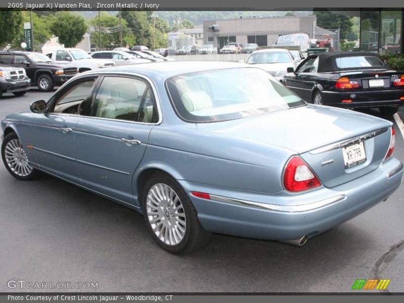 Zircon Metallic / Ivory 2005 Jaguar XJ Vanden Plas