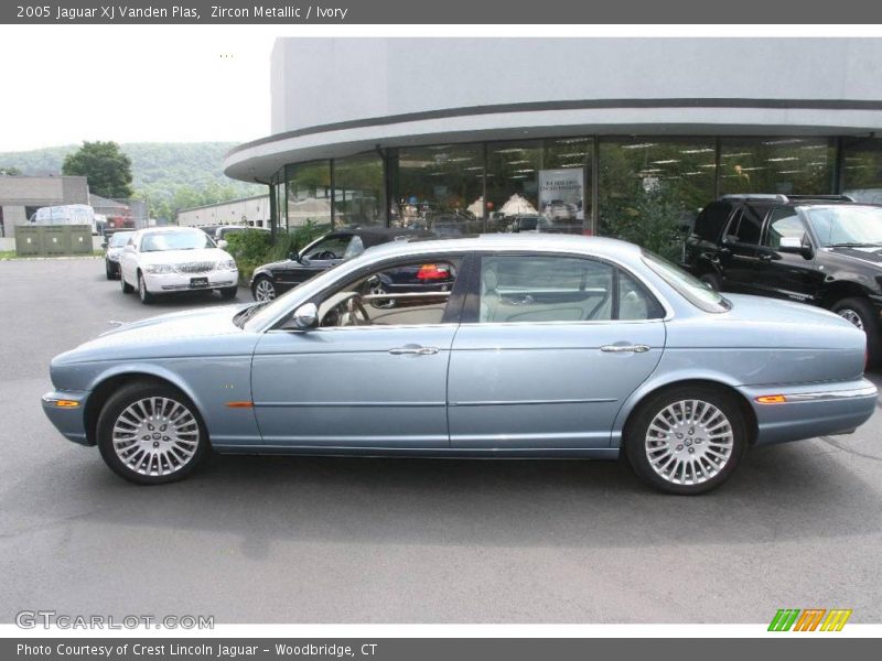 Zircon Metallic / Ivory 2005 Jaguar XJ Vanden Plas