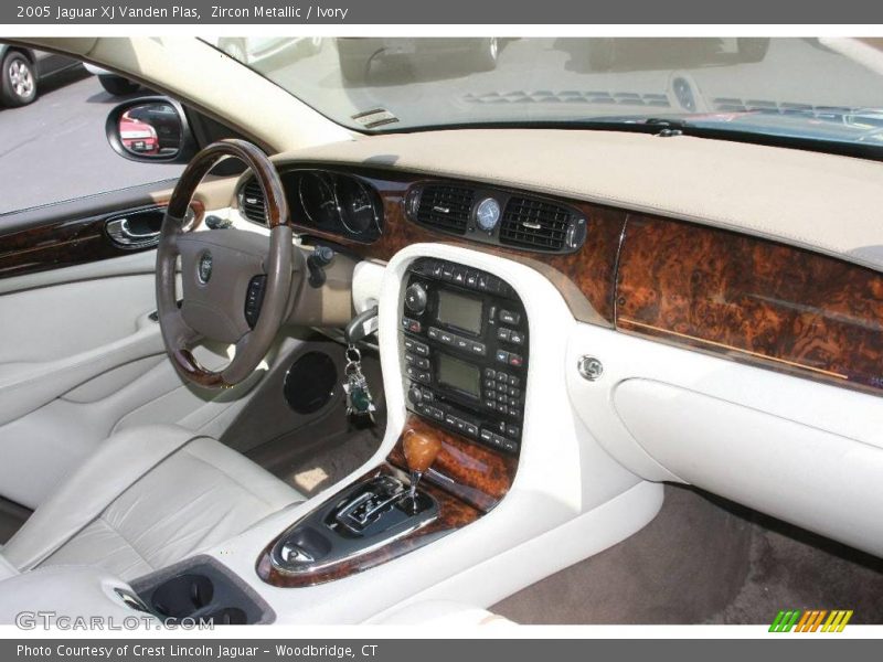 Zircon Metallic / Ivory 2005 Jaguar XJ Vanden Plas