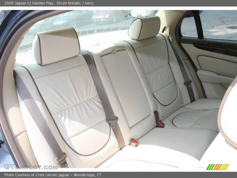 Zircon Metallic / Ivory 2005 Jaguar XJ Vanden Plas