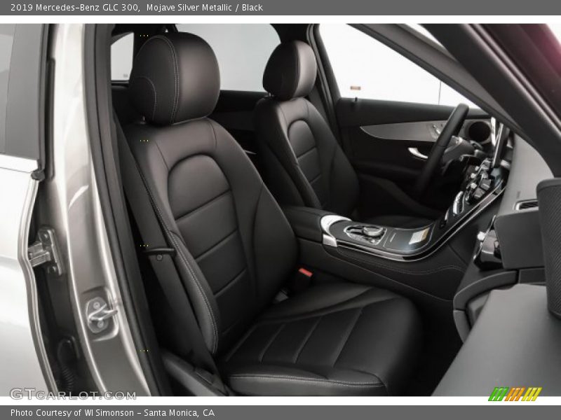 Mojave Silver Metallic / Black 2019 Mercedes-Benz GLC 300