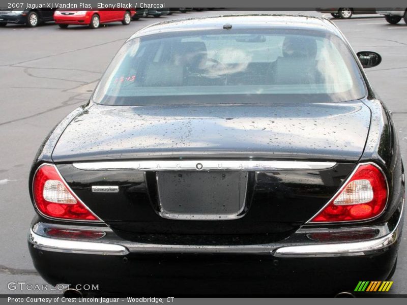 Ebony Black / Charcoal 2007 Jaguar XJ Vanden Plas