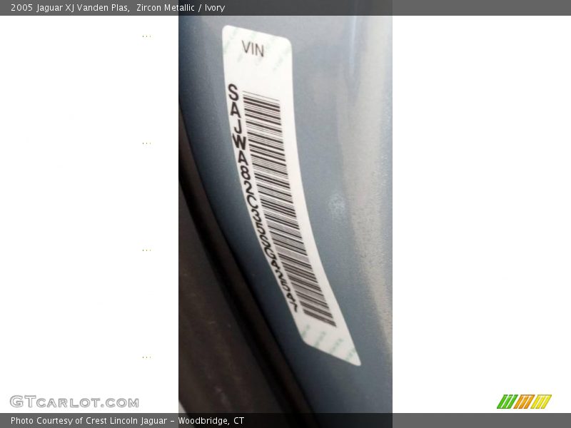 Zircon Metallic / Ivory 2005 Jaguar XJ Vanden Plas