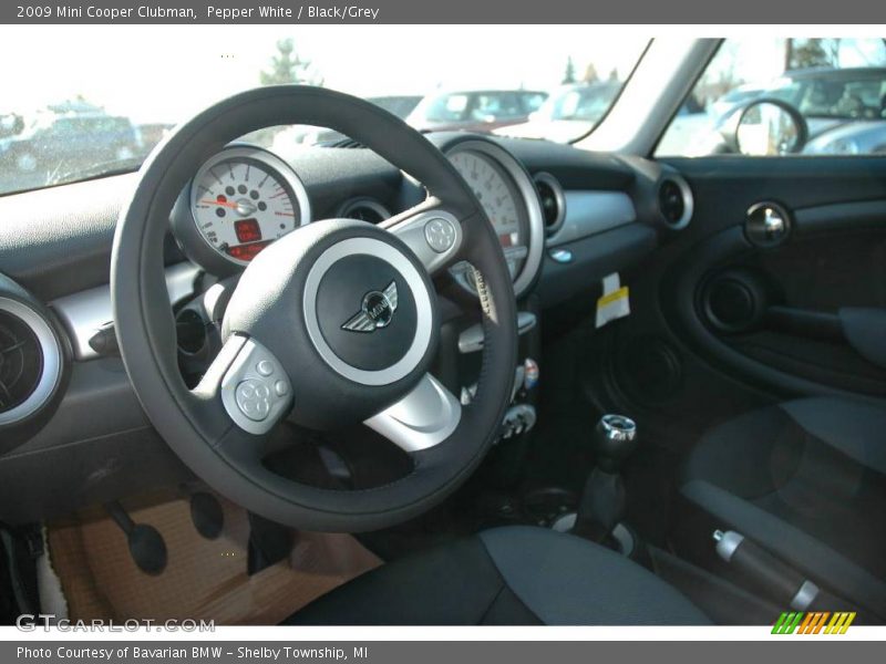 Pepper White / Black/Grey 2009 Mini Cooper Clubman