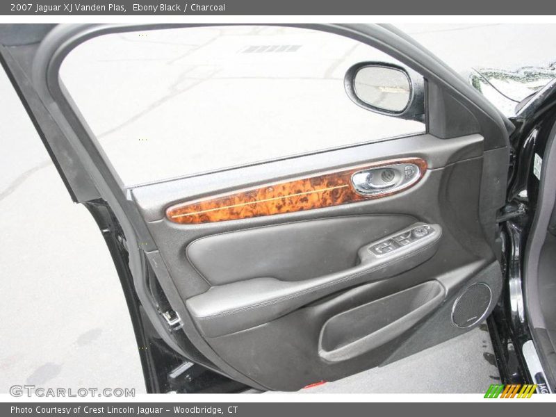 Ebony Black / Charcoal 2007 Jaguar XJ Vanden Plas
