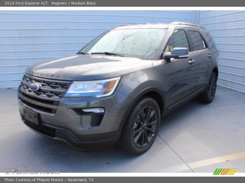 Magnetic / Medium Black 2019 Ford Explorer XLT