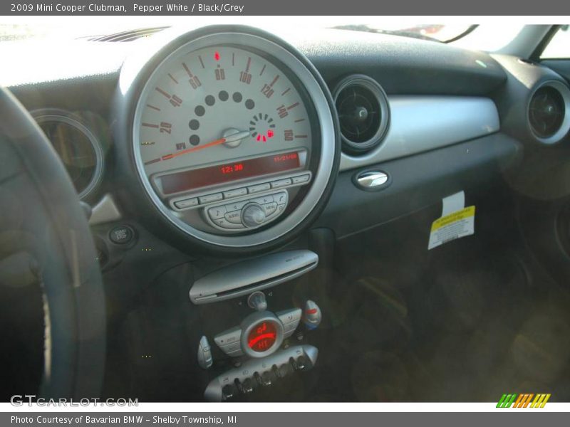 Pepper White / Black/Grey 2009 Mini Cooper Clubman