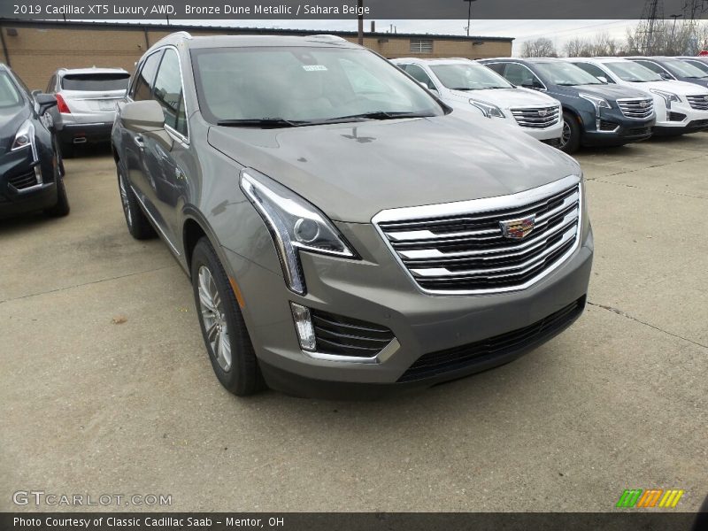 Bronze Dune Metallic / Sahara Beige 2019 Cadillac XT5 Luxury AWD