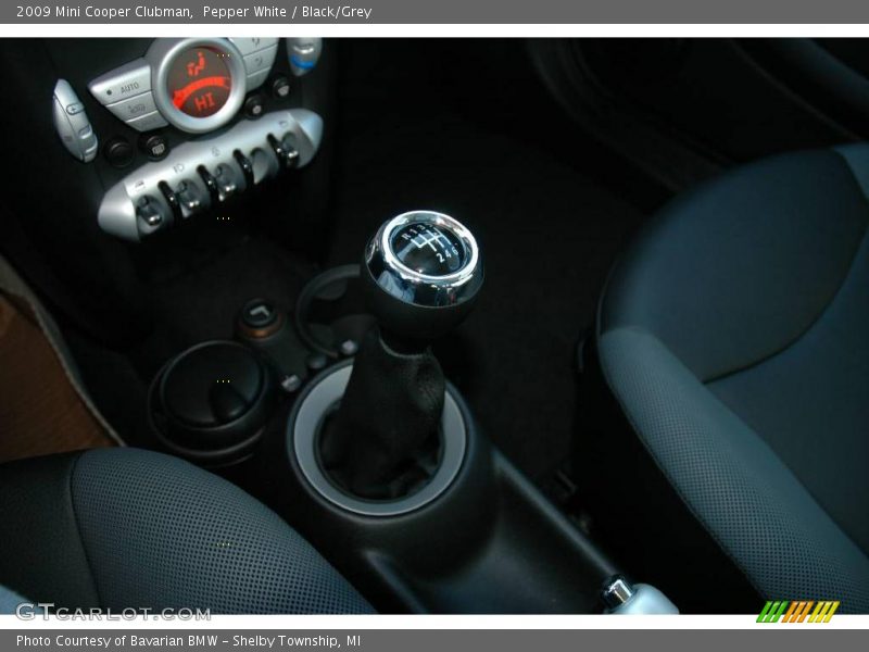 Pepper White / Black/Grey 2009 Mini Cooper Clubman