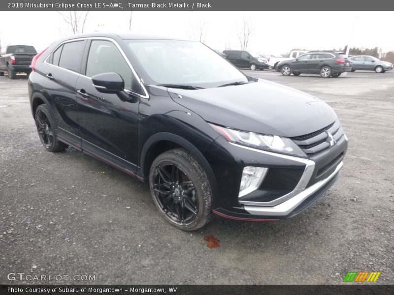 Front 3/4 View of 2018 Eclipse Cross LE S-AWC