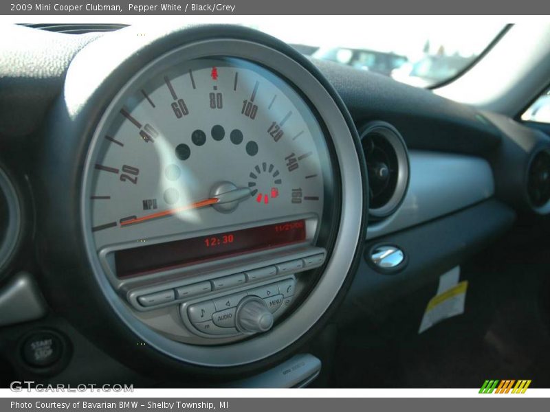 Pepper White / Black/Grey 2009 Mini Cooper Clubman