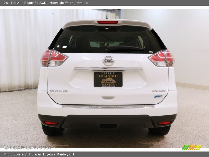 Moonlight White / Almond 2014 Nissan Rogue SV AWD