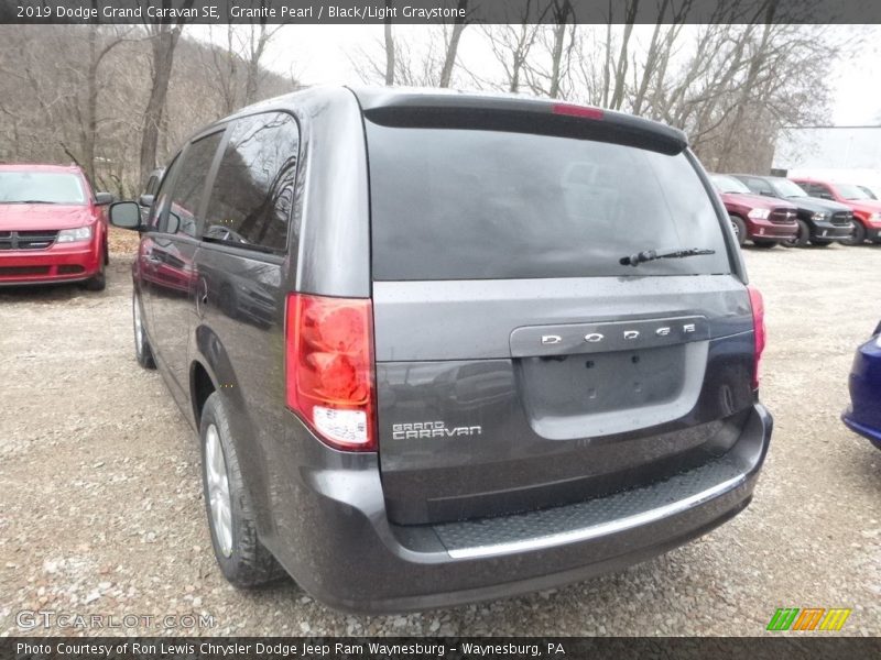 Granite Pearl / Black/Light Graystone 2019 Dodge Grand Caravan SE