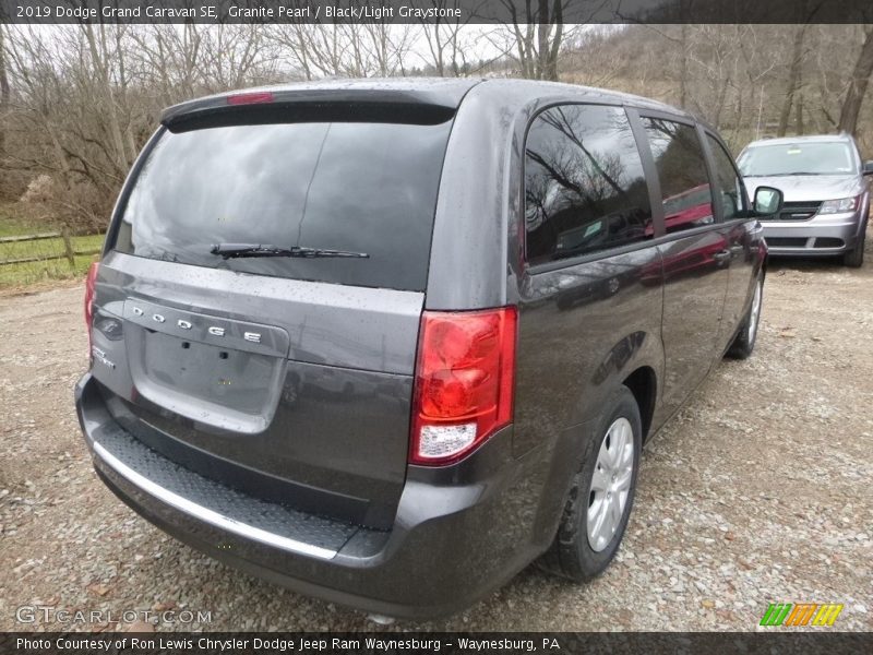 Granite Pearl / Black/Light Graystone 2019 Dodge Grand Caravan SE