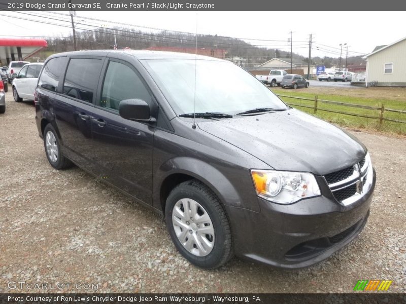 Granite Pearl / Black/Light Graystone 2019 Dodge Grand Caravan SE