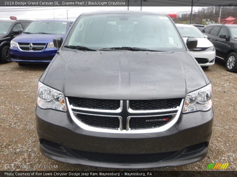 Granite Pearl / Black/Light Graystone 2019 Dodge Grand Caravan SE