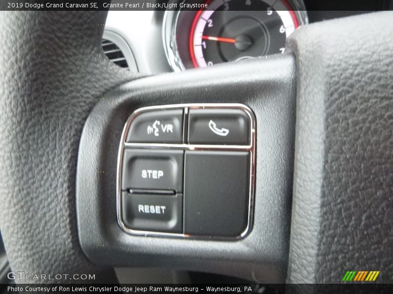Granite Pearl / Black/Light Graystone 2019 Dodge Grand Caravan SE