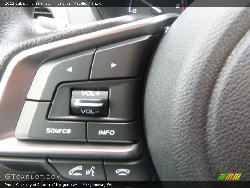 Ice Silver Metallic / Black 2019 Subaru Forester 2.5i