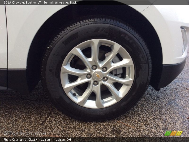 Summit White / Jet Black 2019 Chevrolet Equinox LT