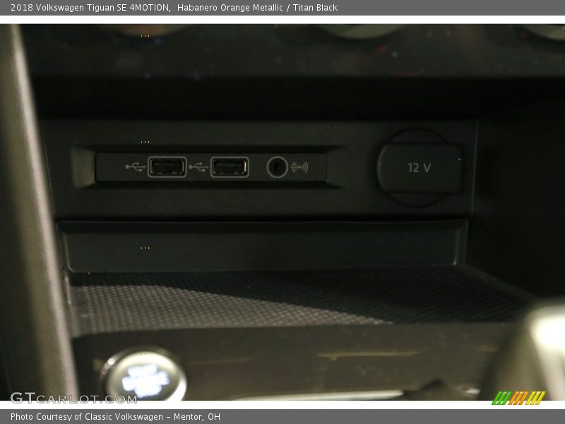 Habanero Orange Metallic / Titan Black 2018 Volkswagen Tiguan SE 4MOTION