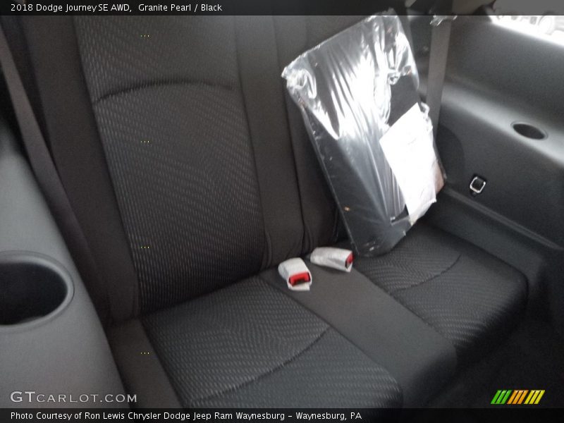 Granite Pearl / Black 2018 Dodge Journey SE AWD