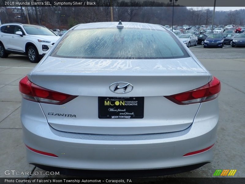 Symphony Silver / Black 2018 Hyundai Elantra SEL