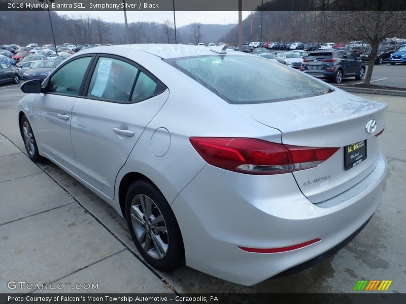 Symphony Silver / Black 2018 Hyundai Elantra SEL