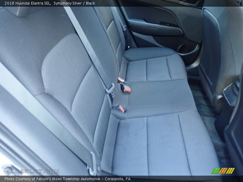 Symphony Silver / Black 2018 Hyundai Elantra SEL