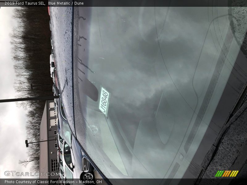 Blue Metallic / Dune 2019 Ford Taurus SEL