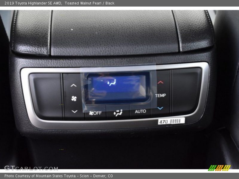 Toasted Walnut Pearl / Black 2019 Toyota Highlander SE AWD