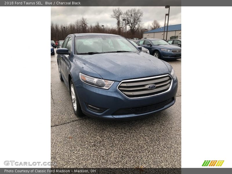 Blue / Charcoal Black 2018 Ford Taurus SEL