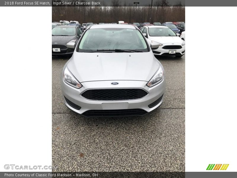Ingot Silver / Charcoal Black 2018 Ford Focus SE Hatch