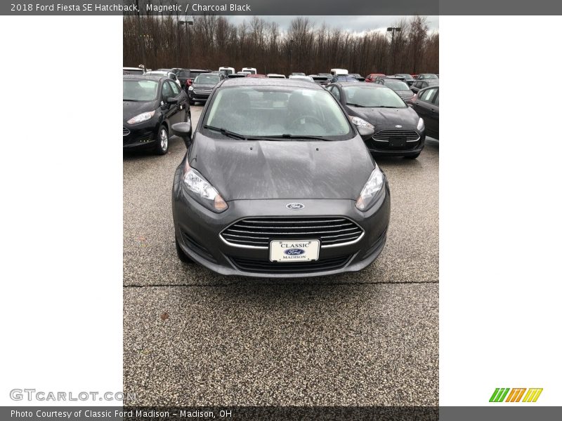 Magnetic / Charcoal Black 2018 Ford Fiesta SE Hatchback