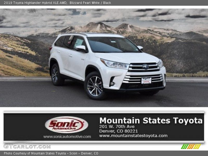 Blizzard Pearl White / Black 2019 Toyota Highlander Hybrid XLE AWD