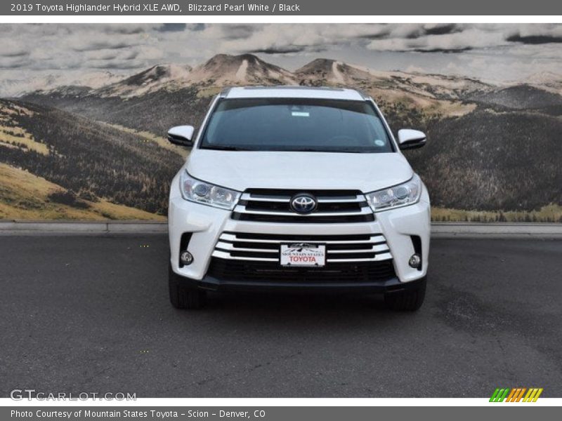 Blizzard Pearl White / Black 2019 Toyota Highlander Hybrid XLE AWD