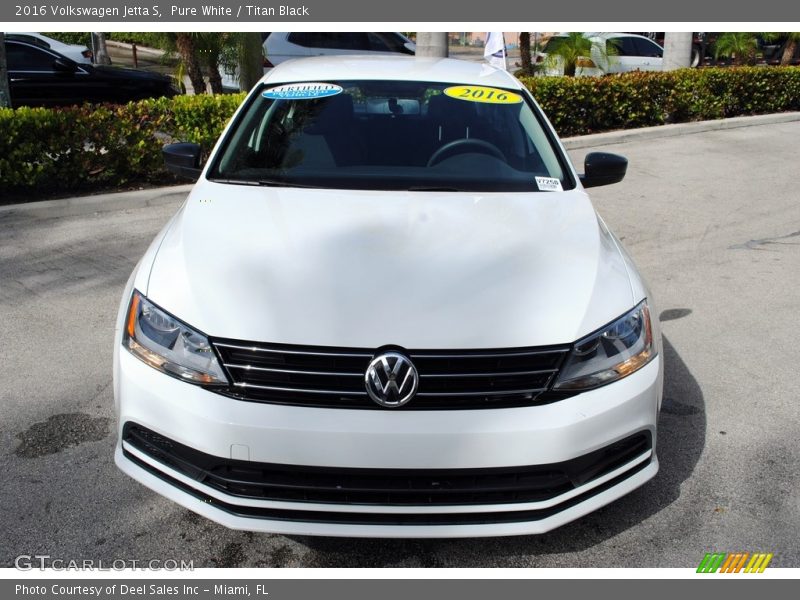Pure White / Titan Black 2016 Volkswagen Jetta S