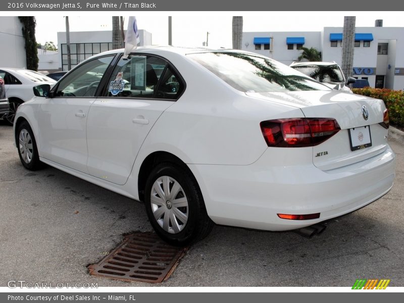 Pure White / Titan Black 2016 Volkswagen Jetta S