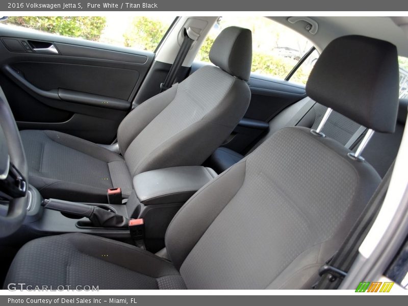 Pure White / Titan Black 2016 Volkswagen Jetta S