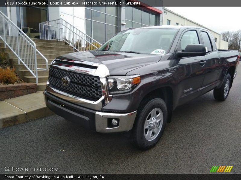 Magnetic Gray Metallic / Graphite 2019 Toyota Tundra SR5 Double Cab 4x4