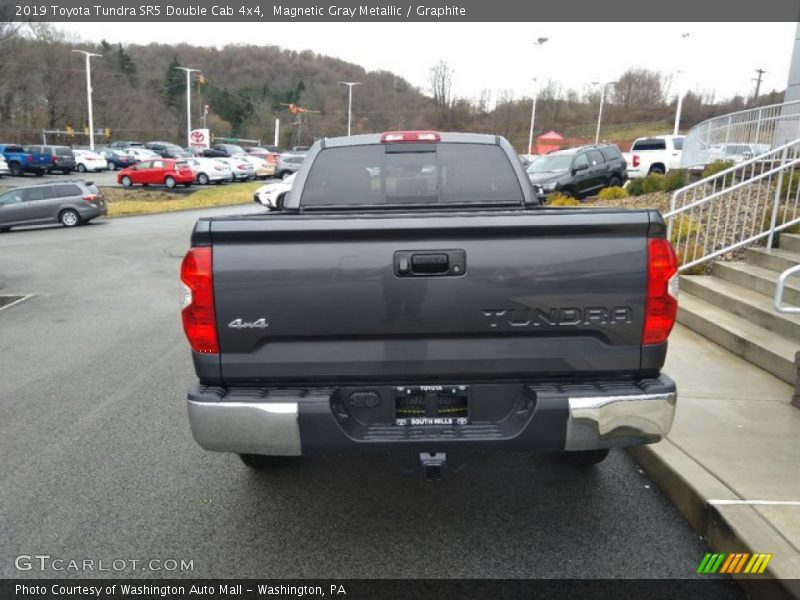 Magnetic Gray Metallic / Graphite 2019 Toyota Tundra SR5 Double Cab 4x4
