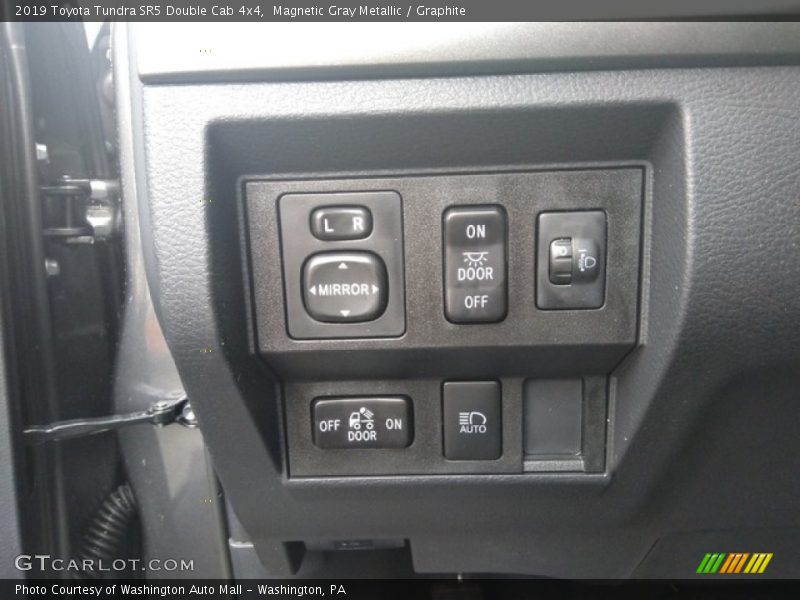 Magnetic Gray Metallic / Graphite 2019 Toyota Tundra SR5 Double Cab 4x4
