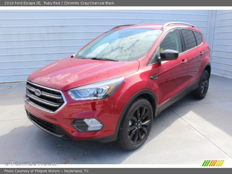 Ruby Red / Chromite Gray/Charcoal Black 2019 Ford Escape SE