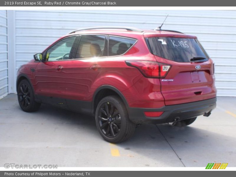 Ruby Red / Chromite Gray/Charcoal Black 2019 Ford Escape SE