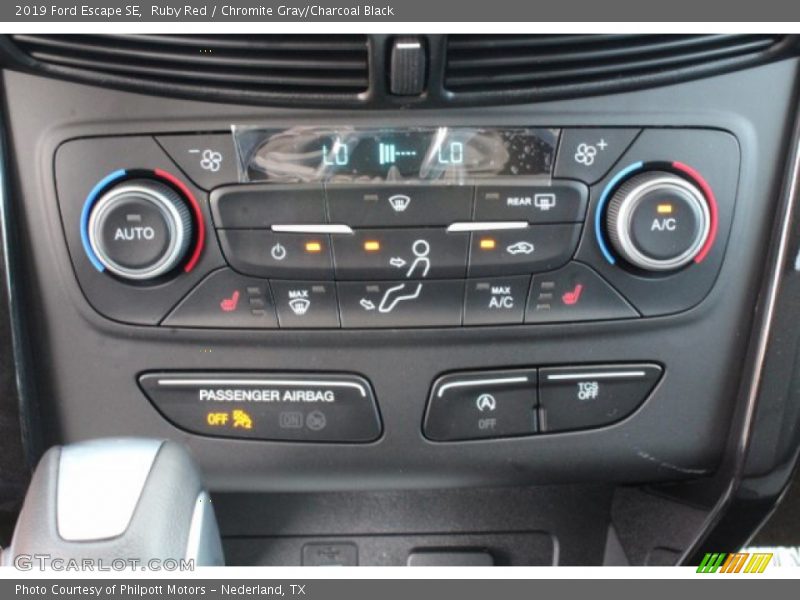 Ruby Red / Chromite Gray/Charcoal Black 2019 Ford Escape SE