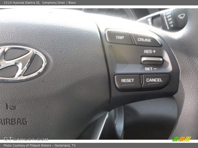 Symphony Silver / Black 2019 Hyundai Elantra SE
