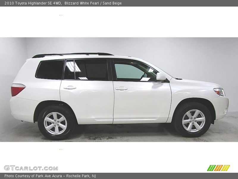 Blizzard White Pearl / Sand Beige 2010 Toyota Highlander SE 4WD