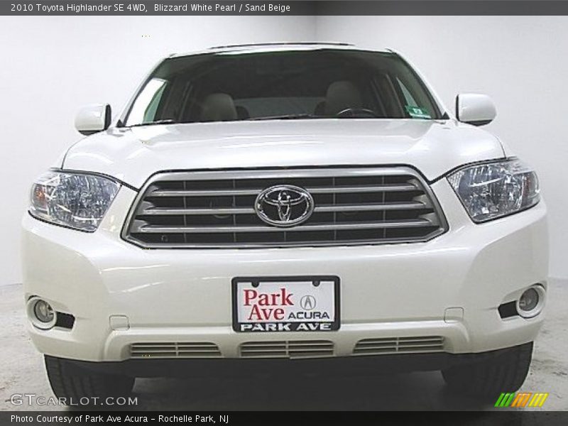 Blizzard White Pearl / Sand Beige 2010 Toyota Highlander SE 4WD