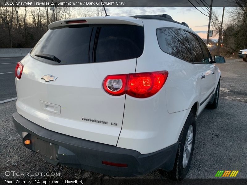 Summit White / Dark Gray/Light Gray 2010 Chevrolet Traverse LS
