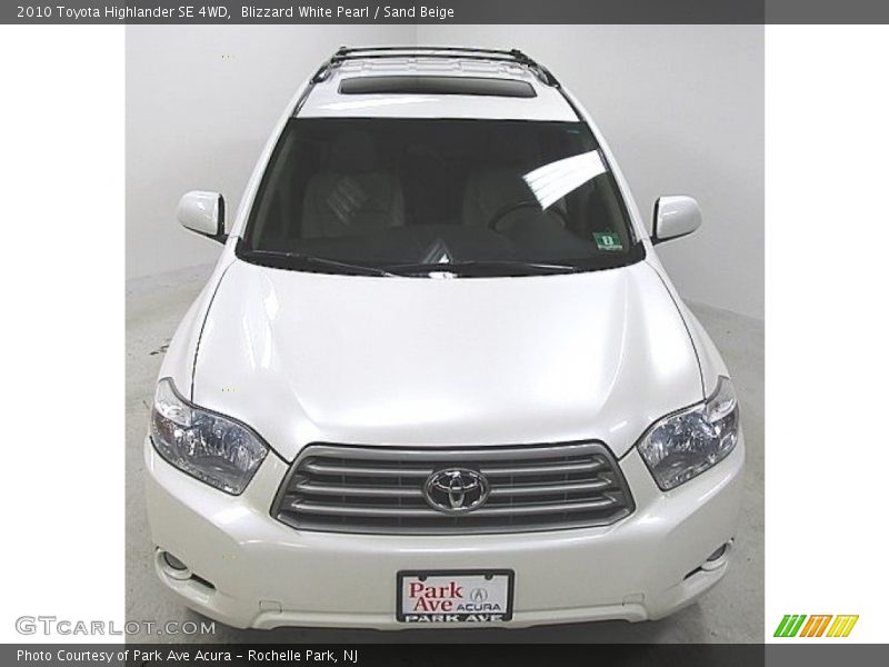 Blizzard White Pearl / Sand Beige 2010 Toyota Highlander SE 4WD