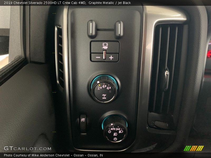 Graphite Metallic / Jet Black 2019 Chevrolet Silverado 2500HD LT Crew Cab 4WD